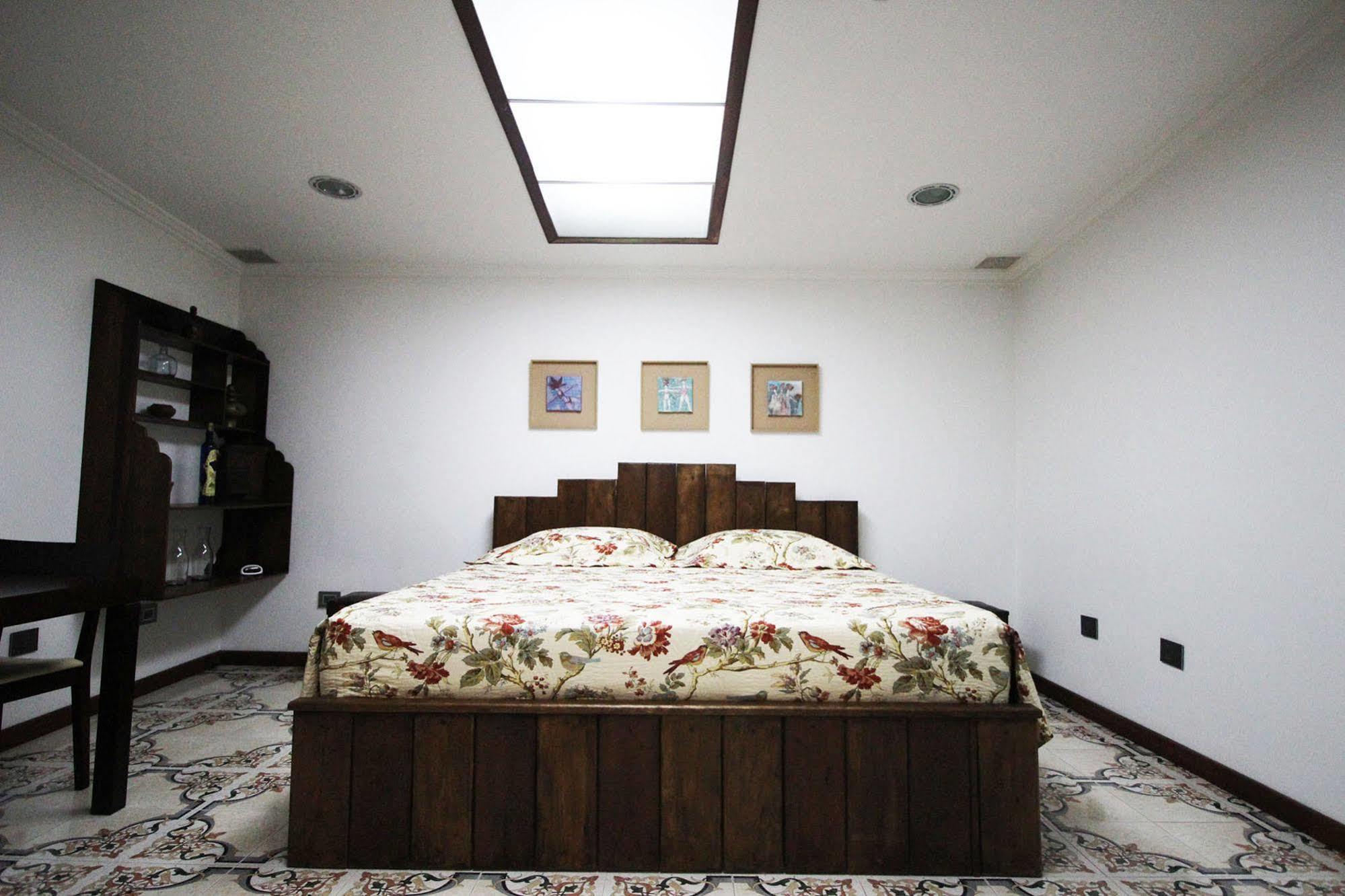 Bogota Bed & Breakfast Inn Buitenkant foto