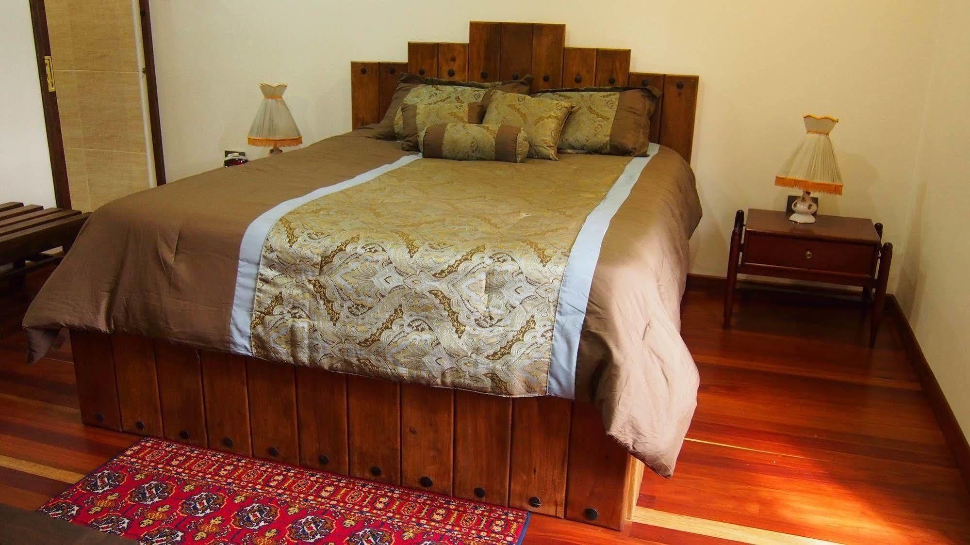 Bogota Bed & Breakfast Inn Buitenkant foto